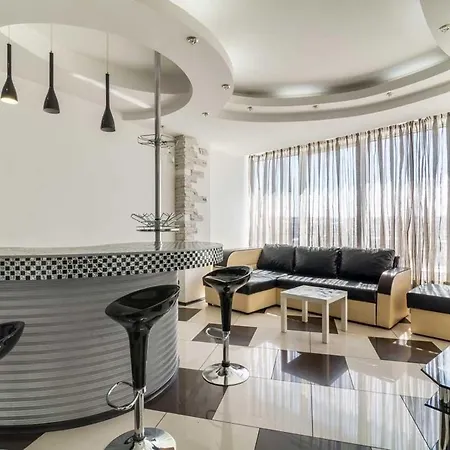 Cozy Apartment In Most City Center Dnipro Exterior photo