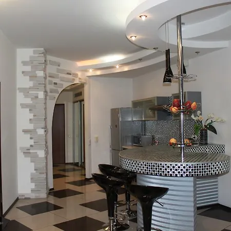 Cozy Apartment In Most City Center Dnipro Exterior photo